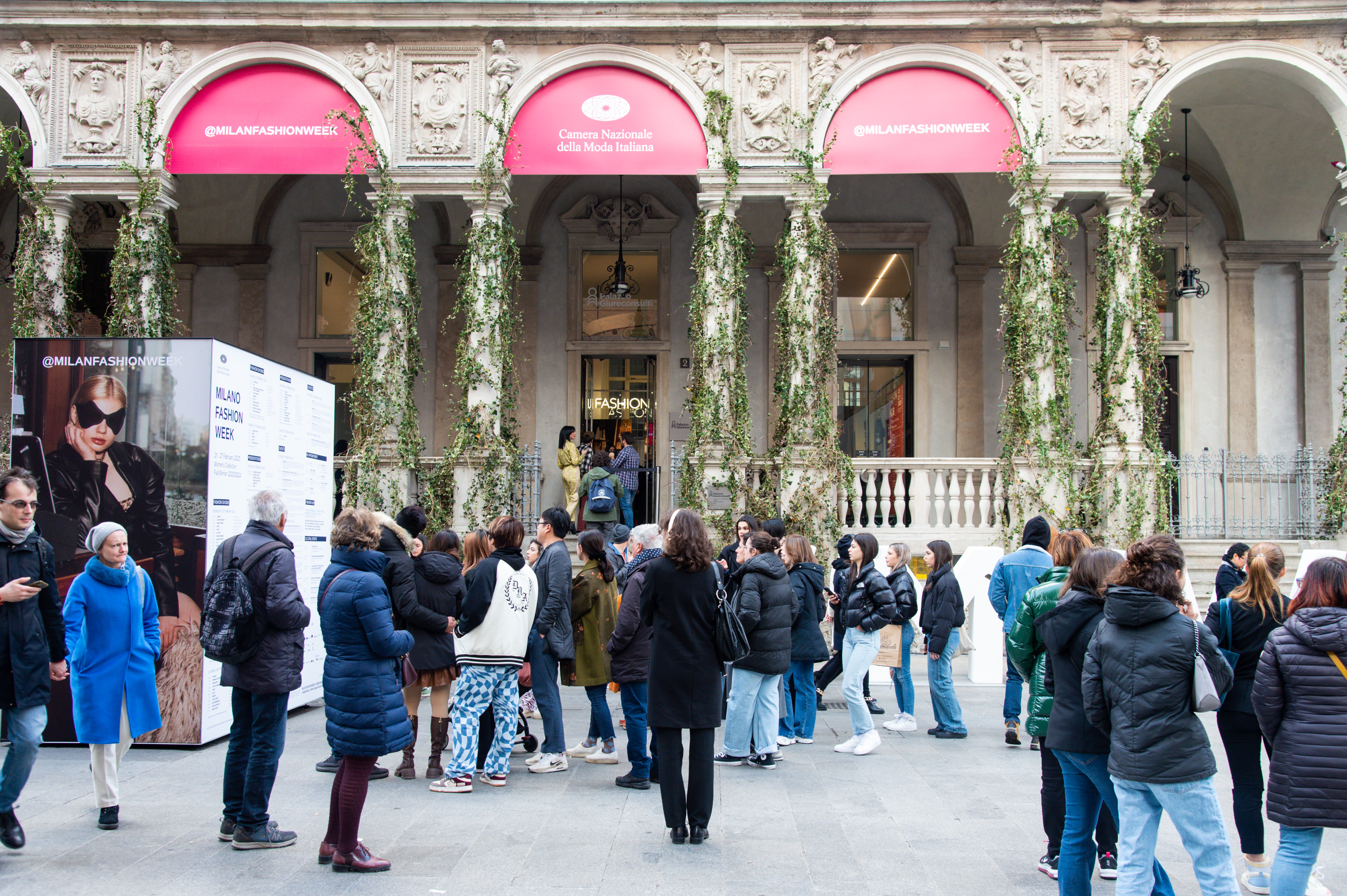 Fashion Hub Camera della Moda a Palazzo Giureconsulti per la Milano Fashion Week